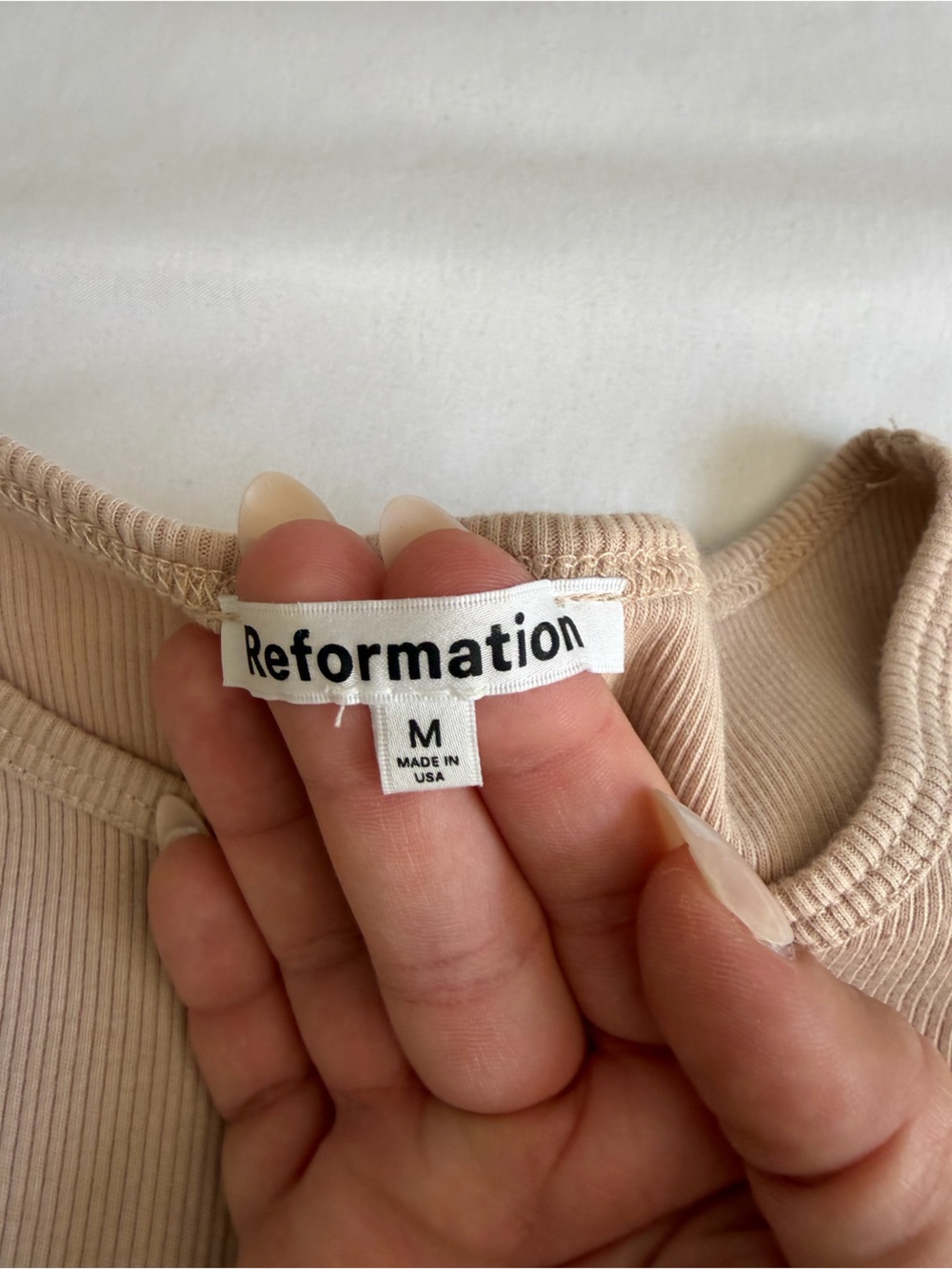 Reformation "Muse" Sand Tan Neutral Ribbed Baby Cropped Tee Shirt - Picture 13 of 16